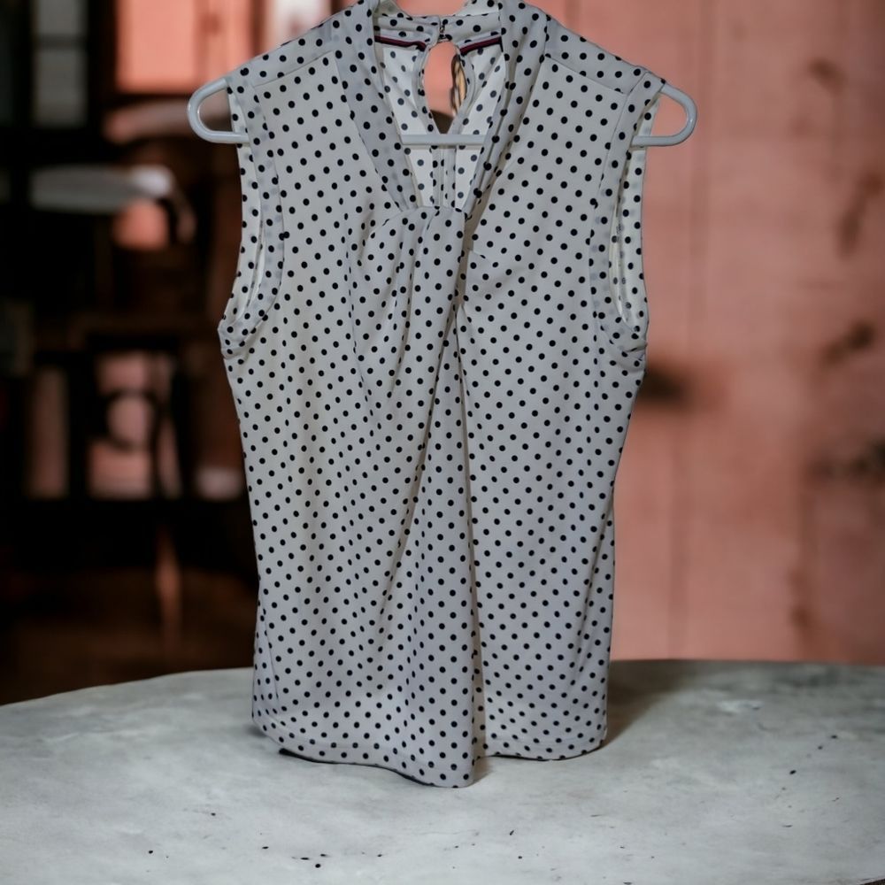 TOMMY HILFIGER Ladies casual top. Black and white poka dot Knot neck top